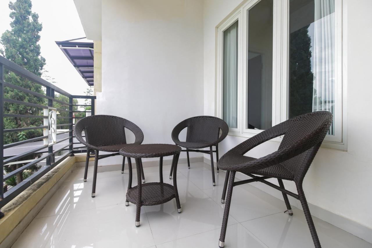 Reddoorz Plus At Panorama Villas Batu Batu  Ngoại thất bức ảnh