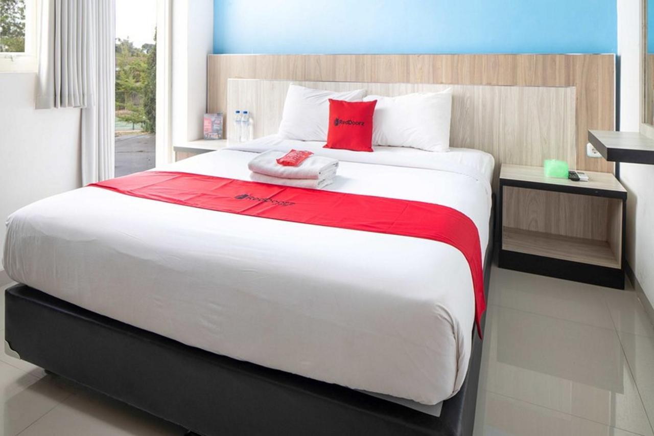 Reddoorz Plus At Panorama Villas Batu Batu  Ngoại thất bức ảnh