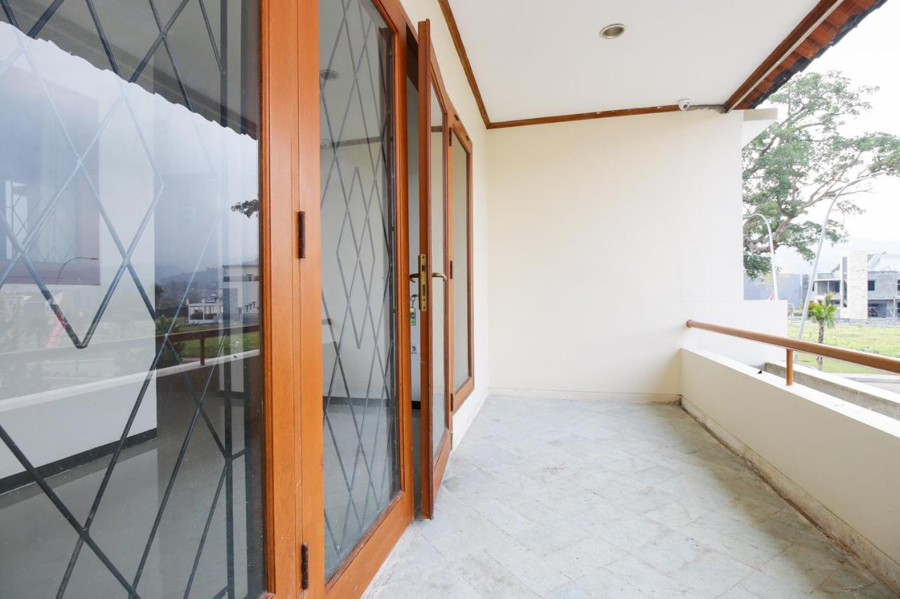 Reddoorz Plus At Panorama Villas Batu Batu  Ngoại thất bức ảnh