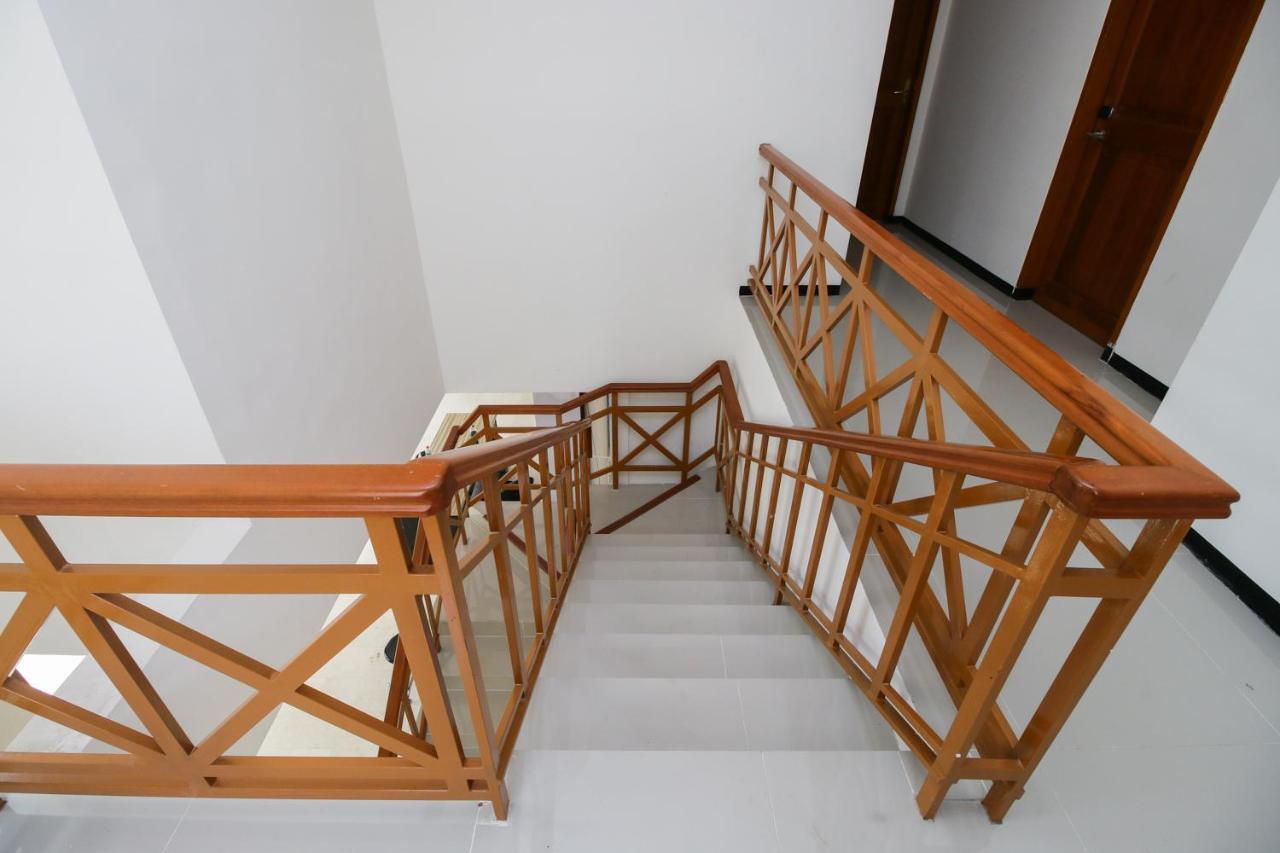 Reddoorz Plus At Panorama Villas Batu Batu  Ngoại thất bức ảnh